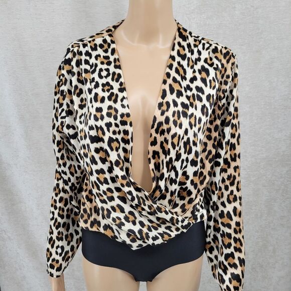 Zara Tops - Zara Leopard Print Plunging Neckline Long Sleeve Bodysuit Women's Size Medium